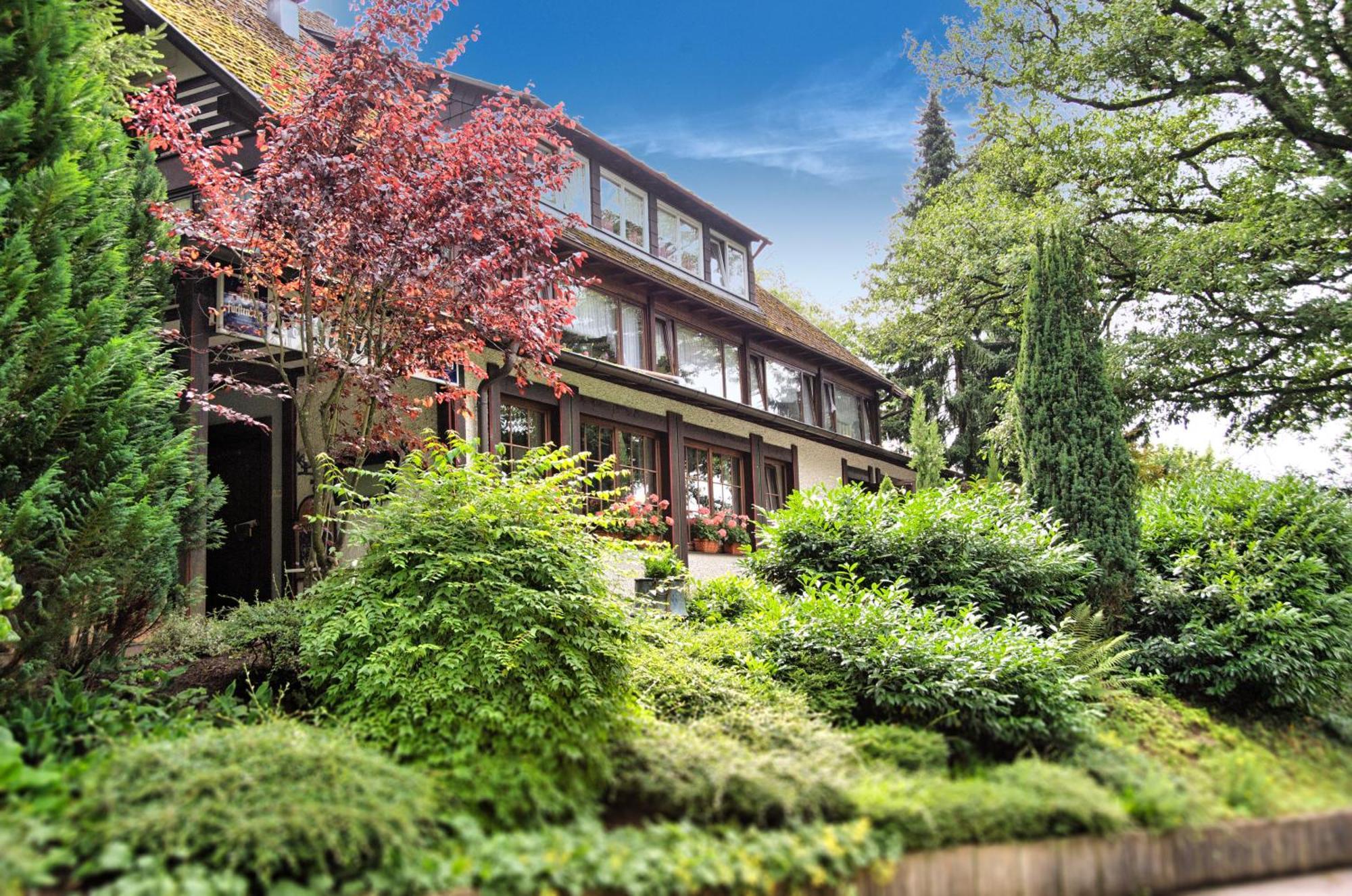 Am Tannenweg Apartment *